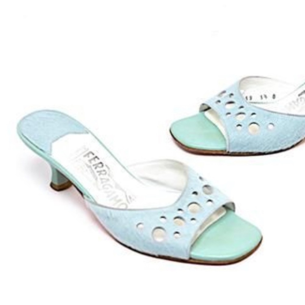 LSalvatore Ferragamo Baby Blue Suede Kitten Heels